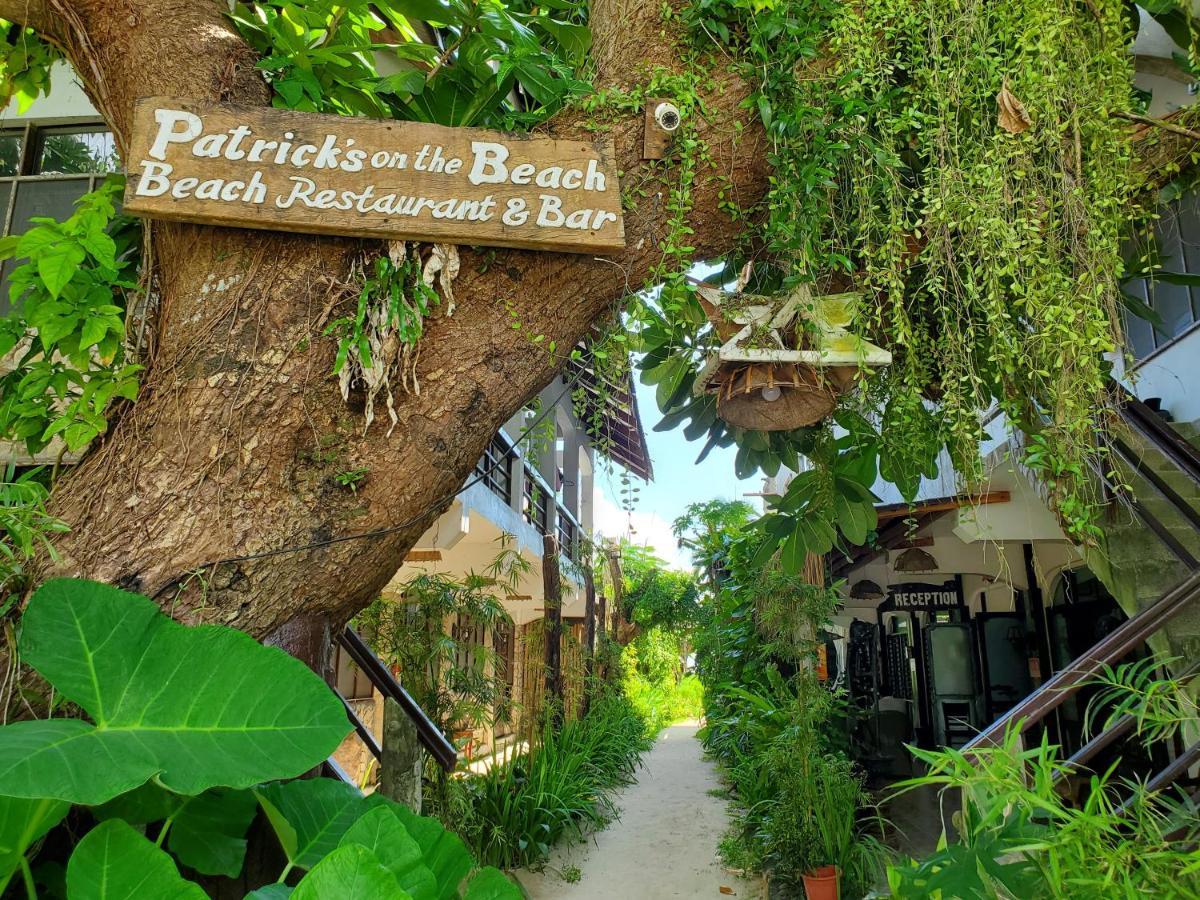 Patrick'S On The Beach Resort General Luna  Exterior photo